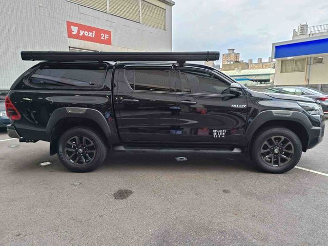 HILUX 2.8  第4張相片