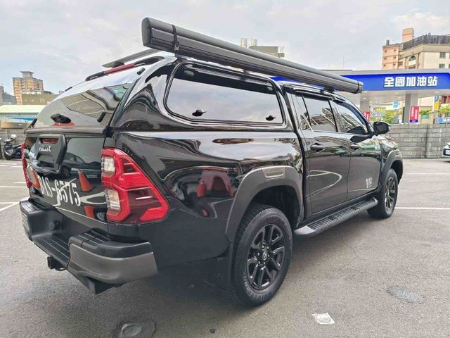 HILUX 2.8  第5張相片