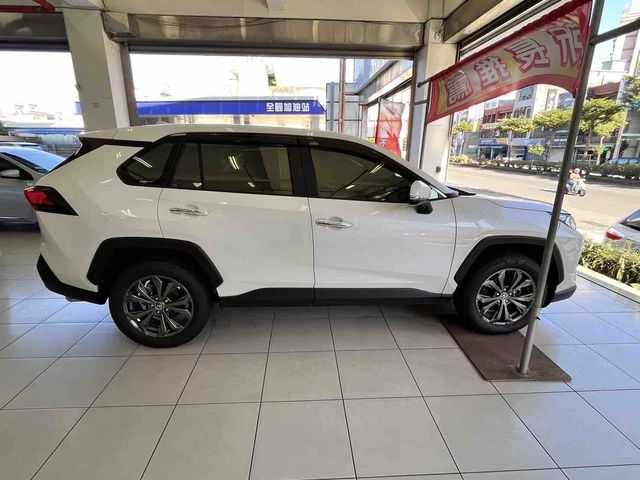 RAV4 2.0  第4張相片