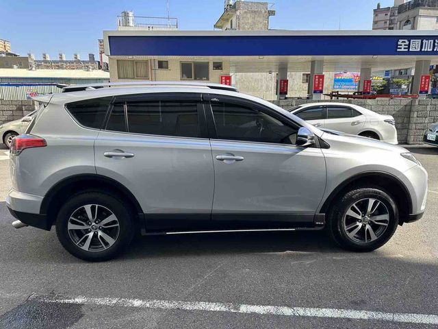 RAV4 2.5 4WD  第4張相片