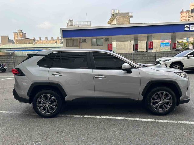 RAV4 2.0  第4張相片
