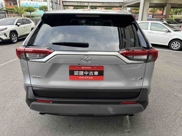 RAV4 2.0  第6張相片