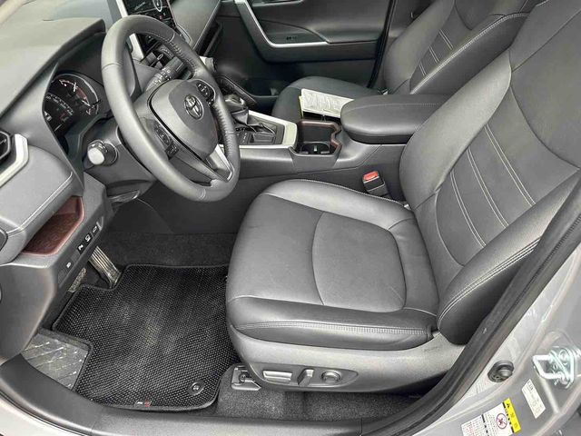 RAV4 2.0  第8張相片