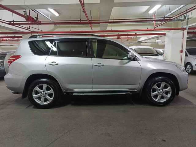 RAV4 2.4 2WD  第4張相片