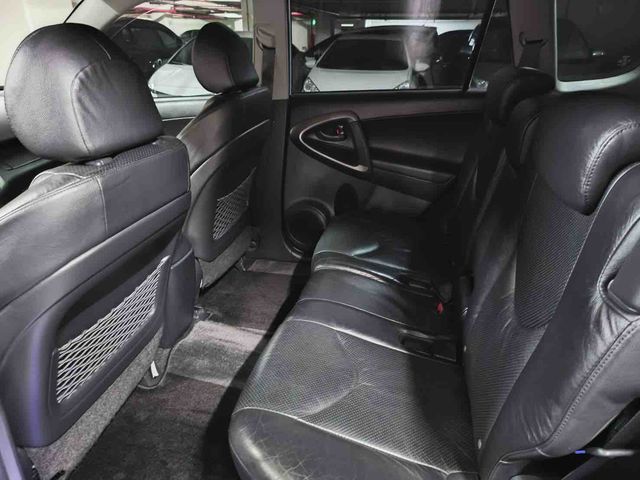 RAV4 2.4 2WD  第9張相片