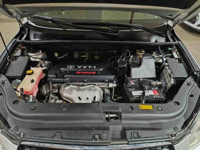 RAV4 2.4 2WD  第10張相片