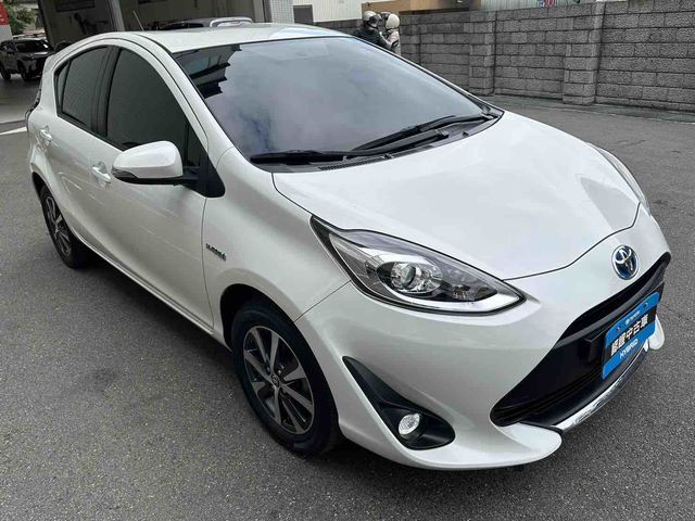 PRIUS C 1.5  第3張相片