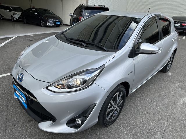 PRIUS C 1.5  第1張相片