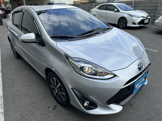 PRIUS C 1.5  第3張相片