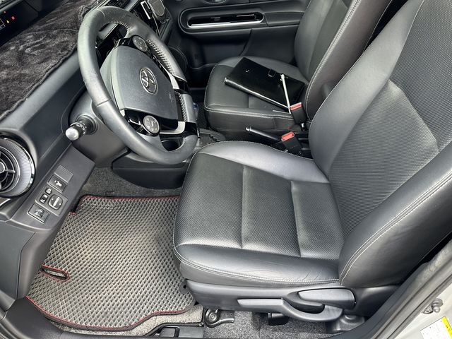 PRIUS C 1.5  第8張相片