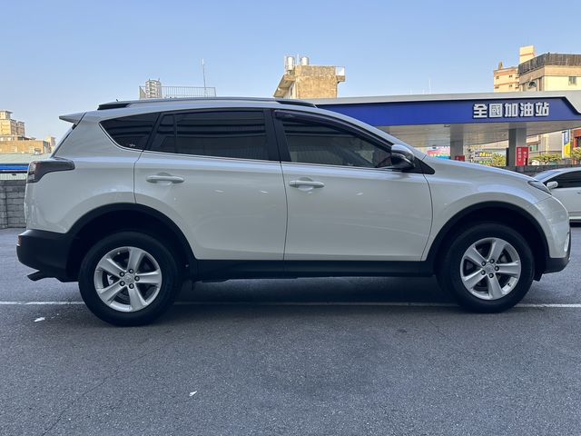 RAV4 2.0  第3張相片