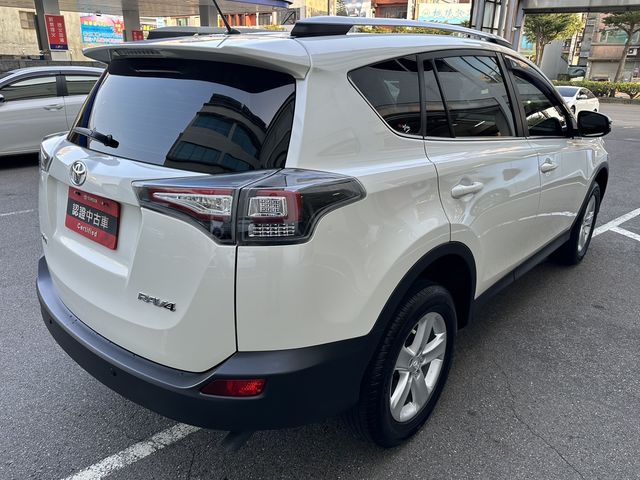 RAV4 2.0  第4張相片