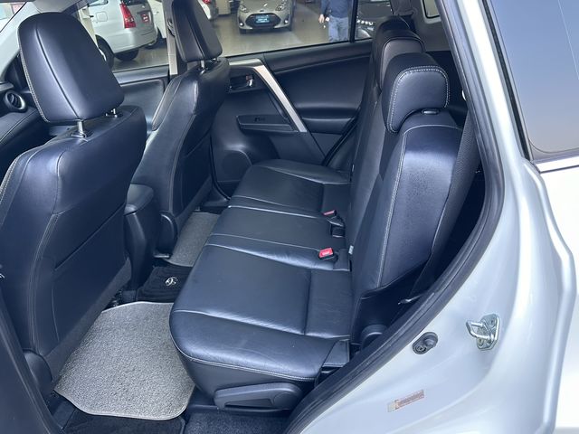 RAV4 2.0  第8張相片
