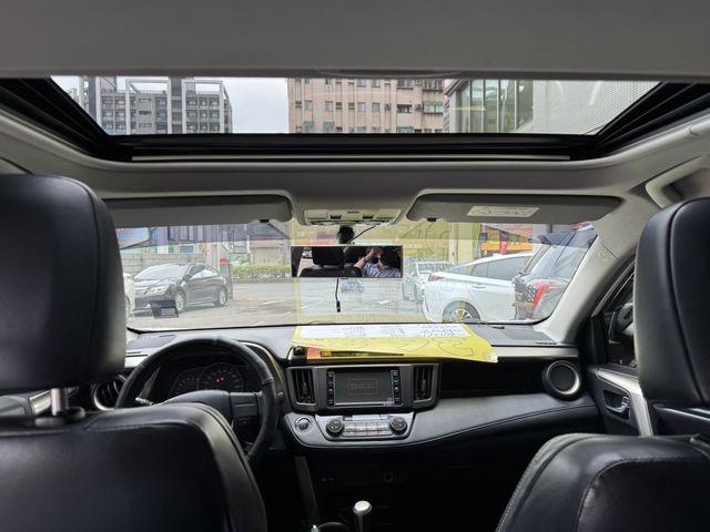 RAV4 2.5  第7張相片