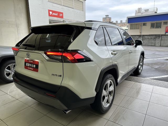 RAV4 2.0  第5張相片