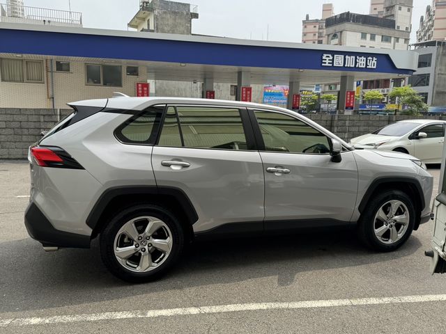 RAV4 2.0  第4張相片