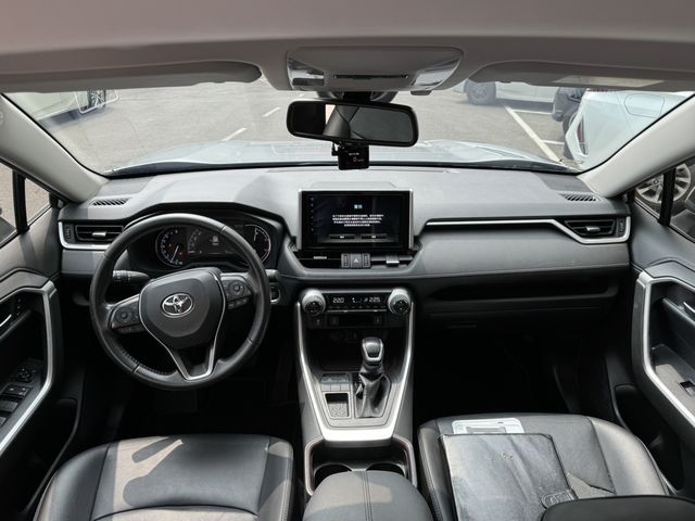 RAV4 2.0  第7張相片