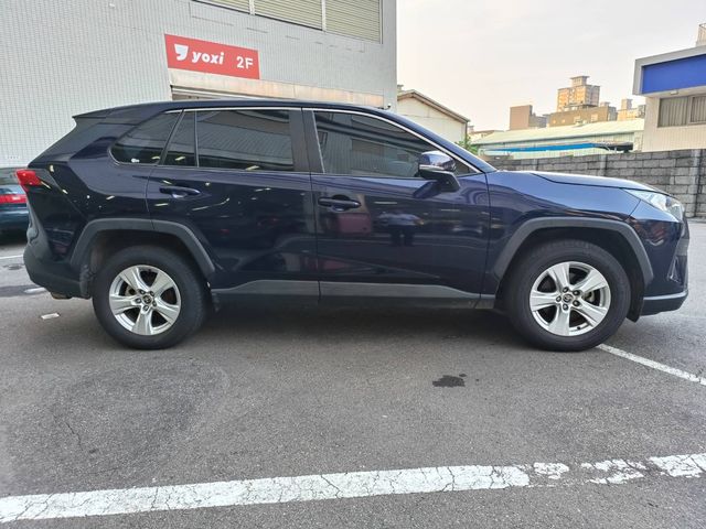 RAV4 2.0  第4張相片
