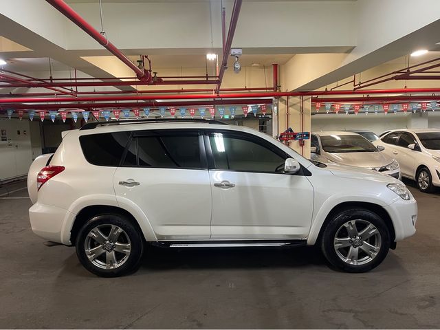 RAV4 2.4 2WD  第4張相片