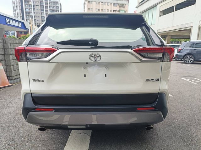 RAV4 2.0  第6張相片