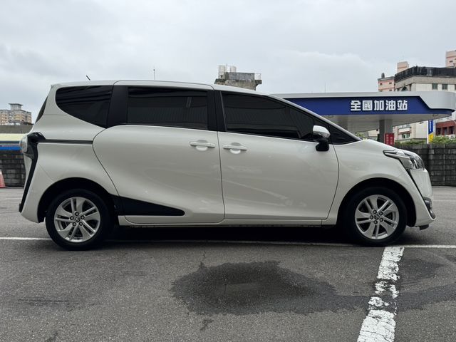SIENTA 1.8  第4張相片