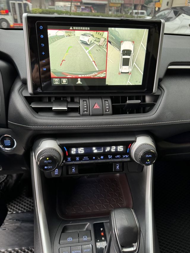 RAV4 2.0  第8張相片