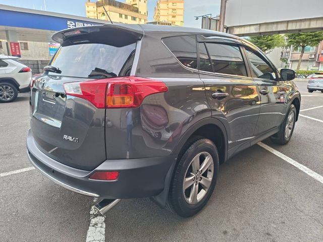 RAV4 2.0  第5張相片