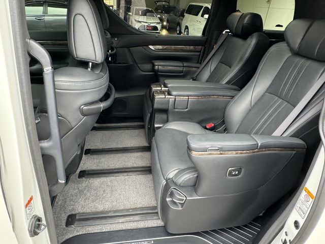 ALPHARD 2.5HV 4WD  第9張相片