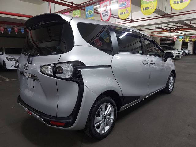 SIENTA 1.8  第5張相片