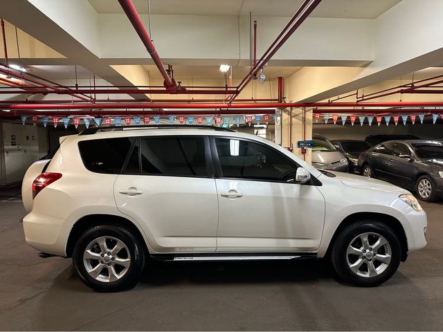 RAV4 2.4 2WD  第4張相片