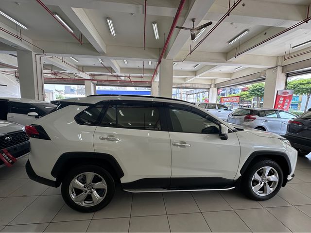 RAV4 2.0  第4張相片