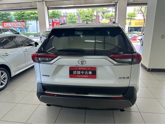 RAV4 2.0  第6張相片