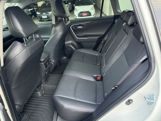 RAV4 2.0  第9張相片