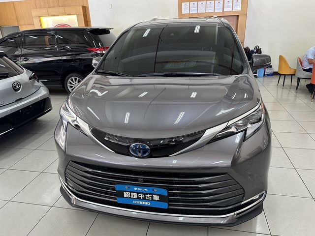 SIENNA 2.5HV  第2張相片