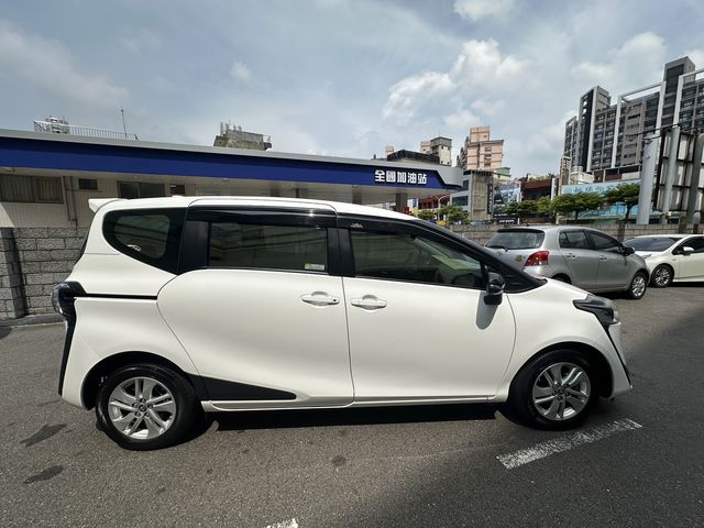 SIENTA 1.8  第4張相片