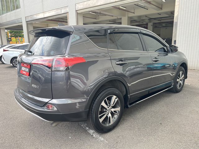 RAV4 2.0  第5張相片