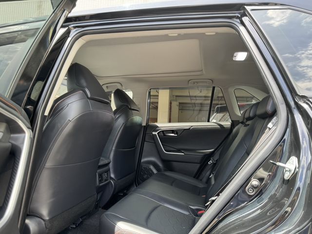 RAV4 2.5 4WD  第9張相片