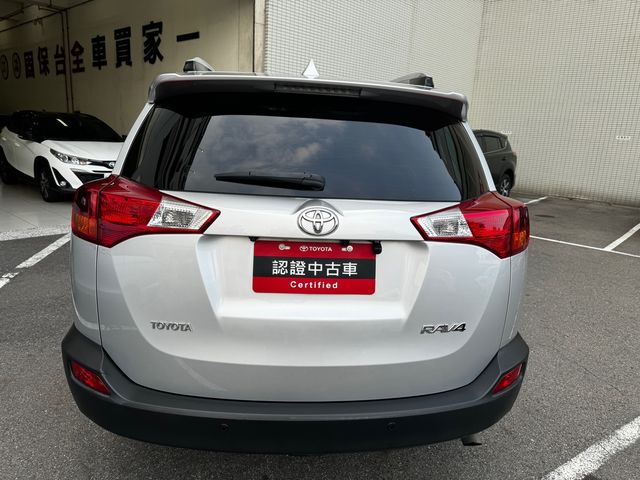 RAV4 2.5  第6張相片