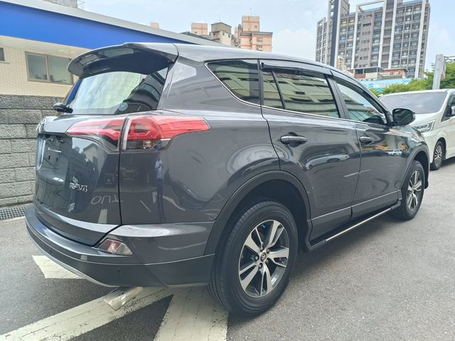 RAV4 2.0  第5張相片