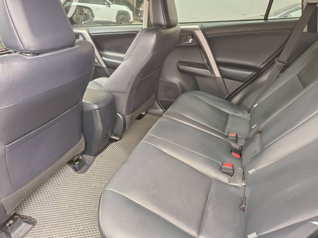 RAV4 2.0  第9張相片