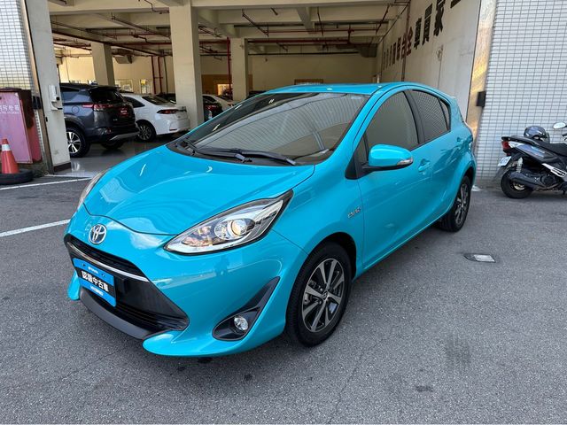 PRIUS C 1.5  第1張相片