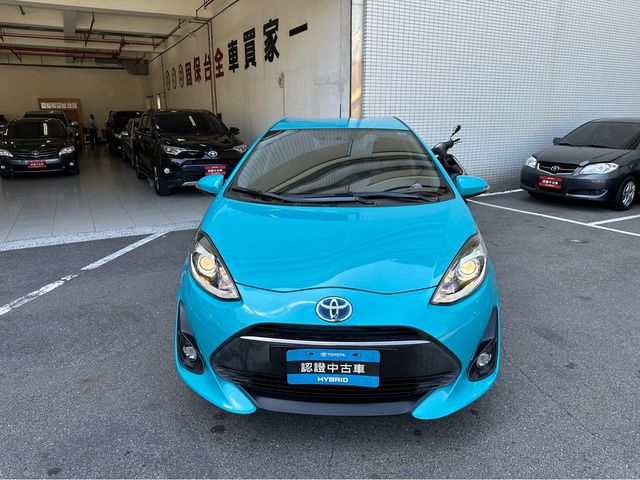 PRIUS C 1.5  第2張相片