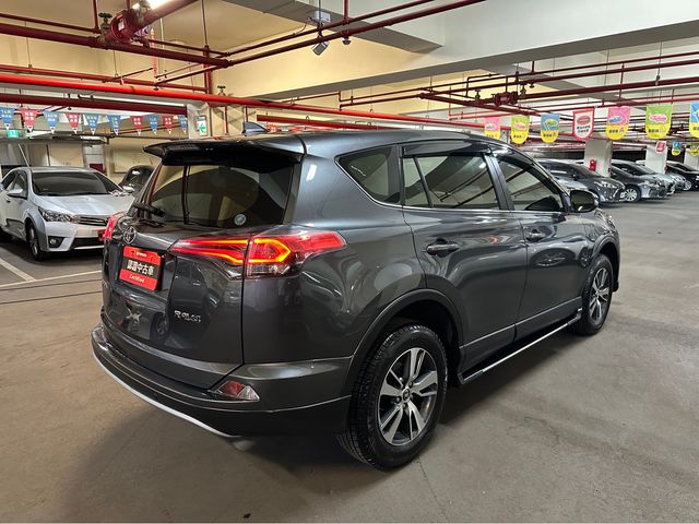 RAV4 2.0  第5張相片