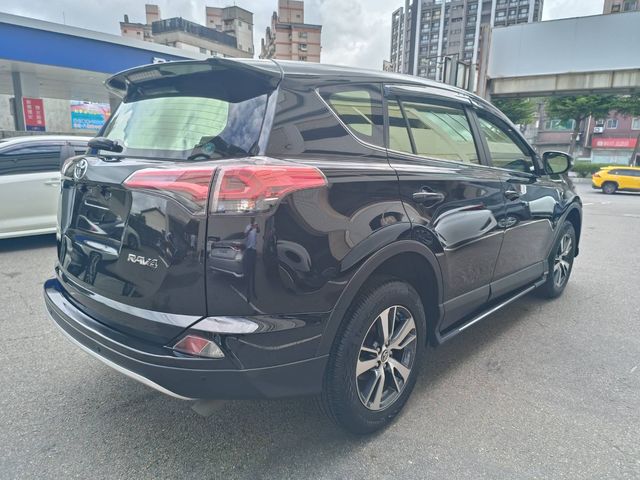 RAV4 2.0  第5張相片