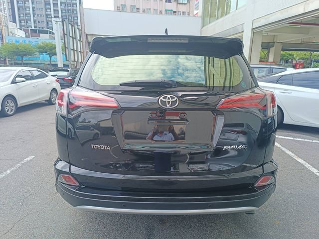 RAV4 2.0  第6張相片