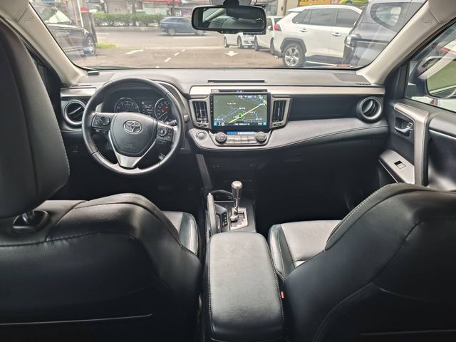 RAV4 2.0  第7張相片