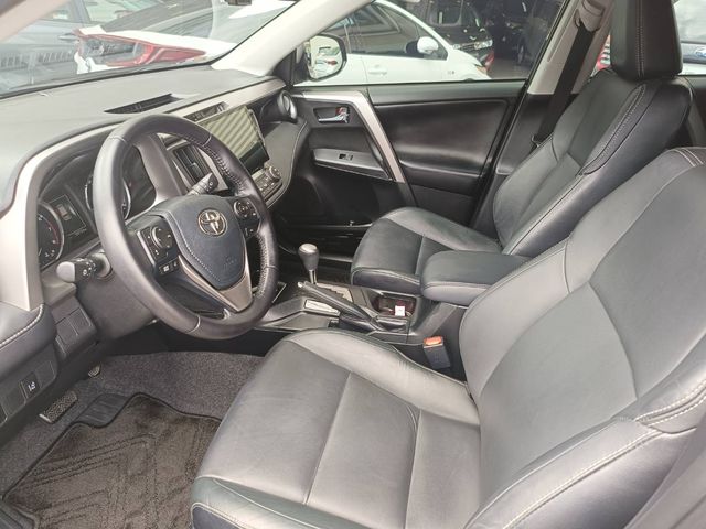 RAV4 2.0  第8張相片