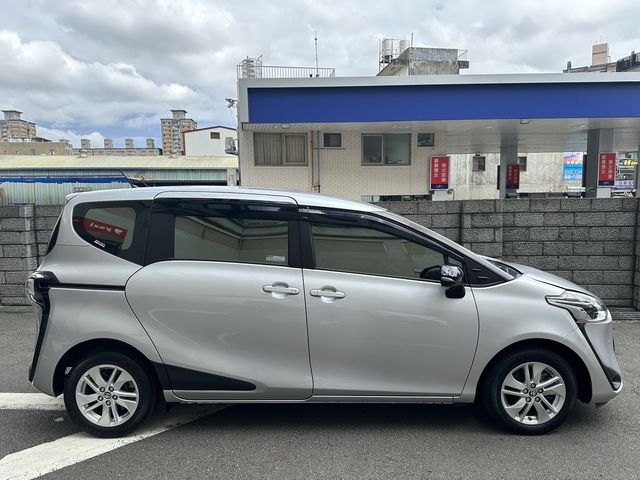 SIENTA 1.8  第4張相片