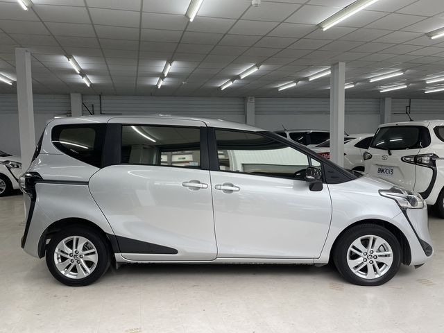 SIENTA 1.8  第5張相片