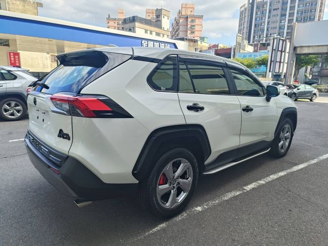 RAV4 2.0  第5張相片